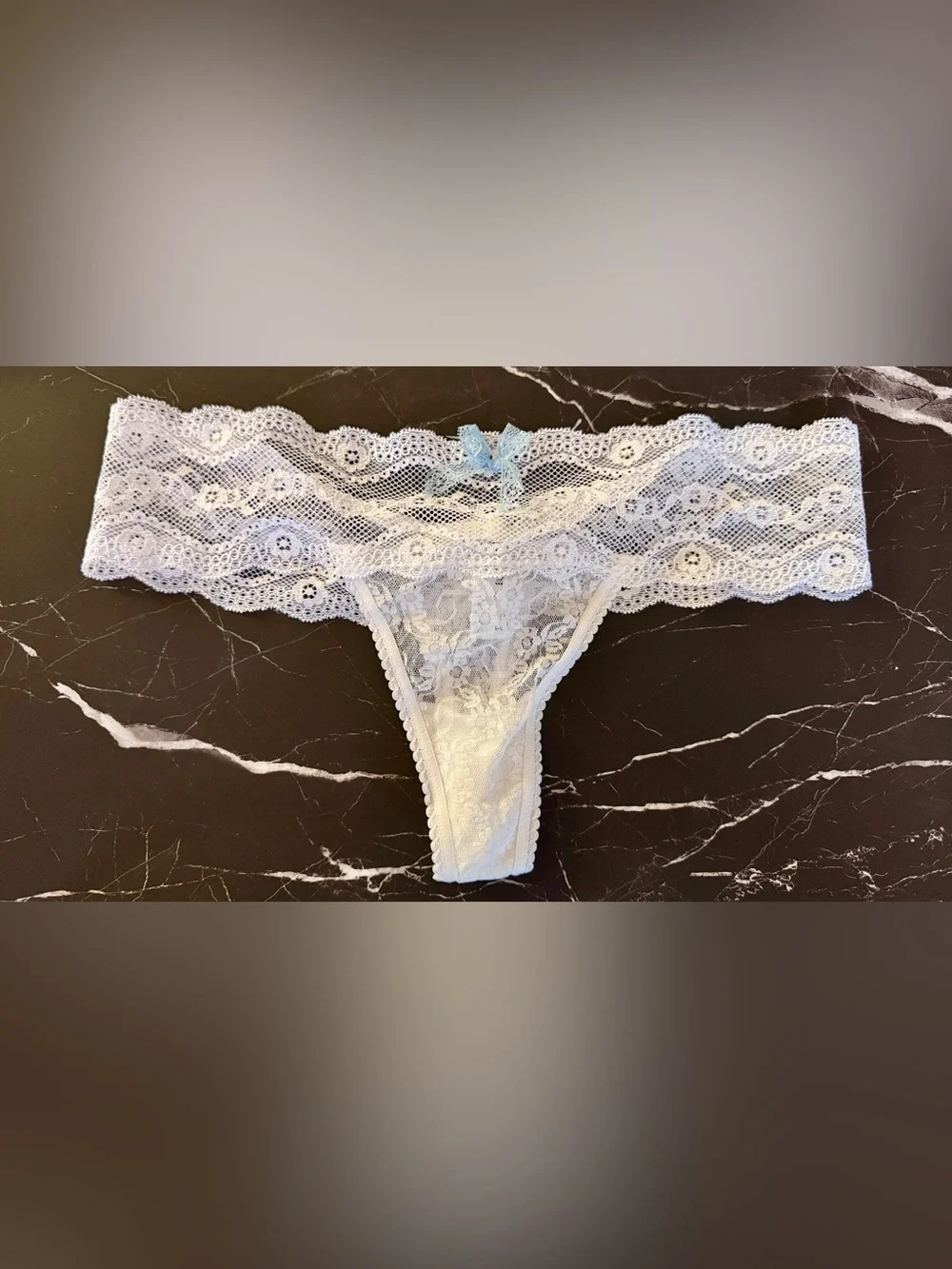 b.tempt'd by Wacoal Lace Kiss Thong - Size S NWOT - White/Blue Bow - Picture 1 of 5